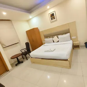 Royal Residency Near Delhi Airport Guest house *