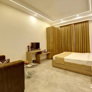 Trisha Hotel