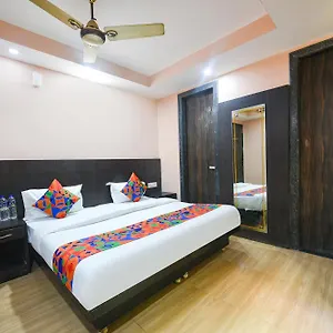 Fabhotel Moon Light Near Yashobhoomi Convention Centre 3* New Delhi
