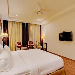 Marina Near Igi Airport Delhi Hotel 4*