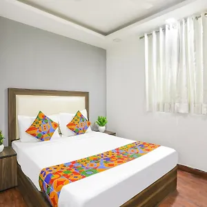 Hotel Fabexpress The Arrow New Delhi