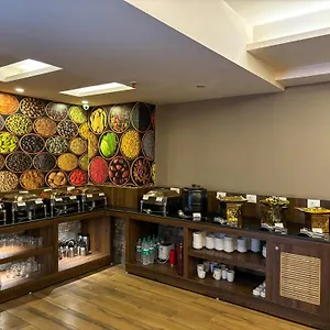 Oxmo Delhi Airport With Free Airport Transsfer Hotel