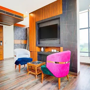 Hotel Premium Tark Near Igi Airport Delhi