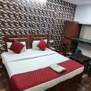 Naveen Hotel New Delhi