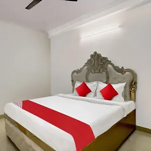 Hotel O Four Seasons Near Akshardham 3*