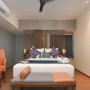 El De Atlantes Near Delhi Airport 4* New Delhi