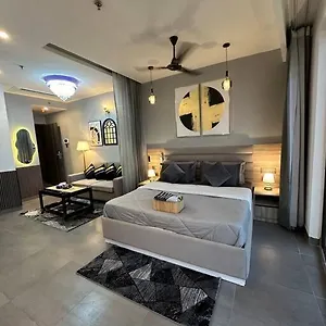 The Serenity Skyline Apartment