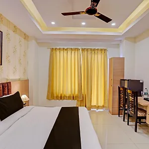 Premium Tela Near Igi Airport Delhi Hotel 4*