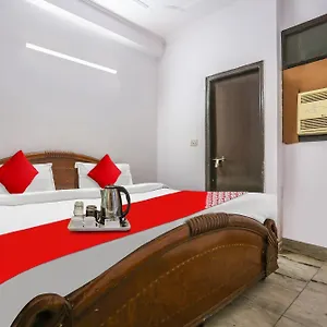 O Maxx Residency Near Dlf Avenue Saket Hotel
