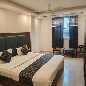 Tela International Near Delhi Igi Airport Hotel