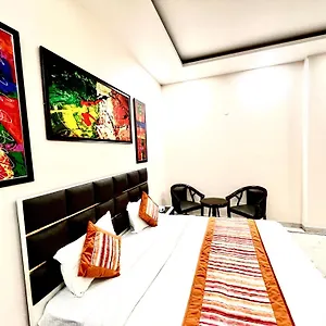 South Residency - Aiims Hospital South Delhi Apartment