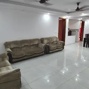 Apartment Shabnam Homes *