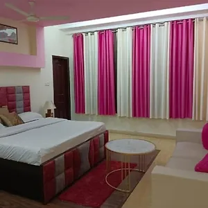 Star Guest house *