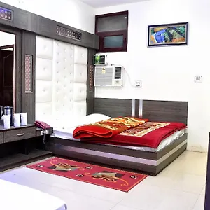 Peace Point Family By Akj New Delhi