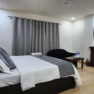 Hotel Crystel Residency By Premium 3*