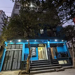 Hotel Trendy Residency - Couple Friendly