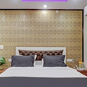 O Palace Near Jagatpuri Hotel 4*