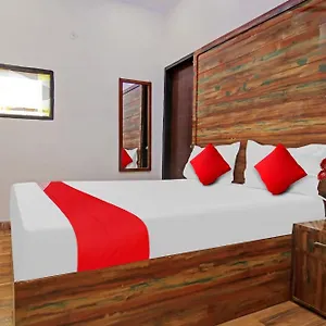 O Max Near Samaypur Badli Metro Station Hotel