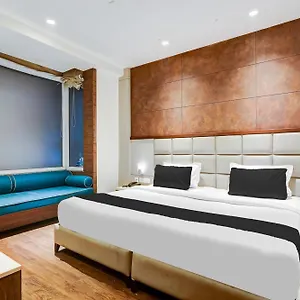 Super Townhouse Chhatarpur Near Metro Park Hotel