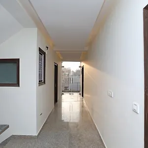 Hotel O The Dzire 3*