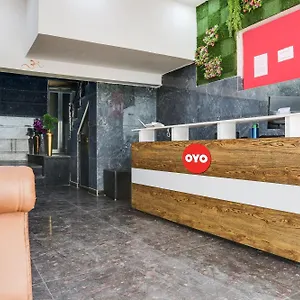 Hotel O Flagship 81405 Vcr New Delhi