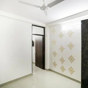 Hotel O Park Near New Ashok Nagar Metro Station 3*