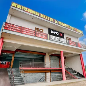 Super Townhouse Gujranwala Town Near Model Town Metro Station Hotel *