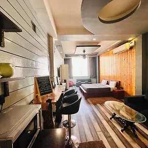 Apartment Leafyinn Stylish