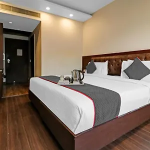 New Luxx - Near Igi Airport Hotel 3*