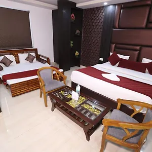 Airport Royal Hotel 4*