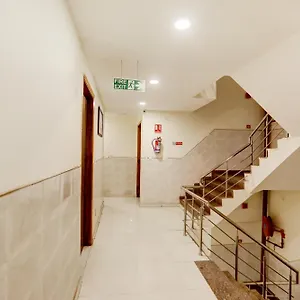 Hotel O Srv Palace New Delhi
