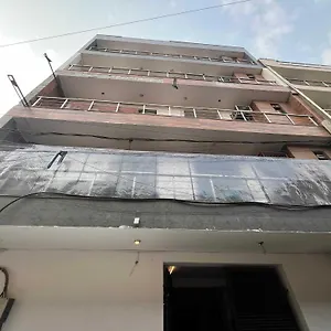 O Shalimar Near Haiderpur Badli Mor Metro Station