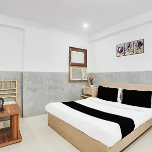Hotel O Lime Tree 3*