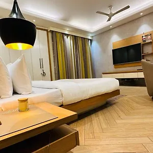Jpm Home's With Luxury New Delhi