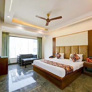 Sohana Palace Near Railway Station And Connaught Place