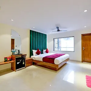 Surya Plaza Near Railway Station And Connaught Place New Delhi