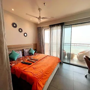 Supernova - Premium Luxurious In Noida Hotel 4*