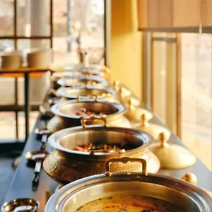 Fabexpress Lotus Palace Hotel 3*