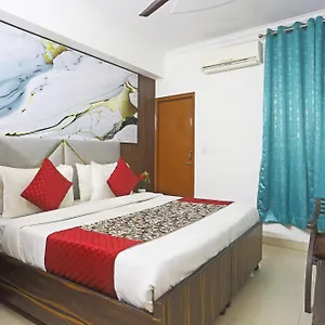 Vasudha -near Delhi Airport Hotel 3*