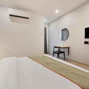 Loha Hotel 4*