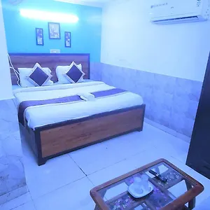 Super Royal Satya Niketan - Couple Friendly Új-Delhi