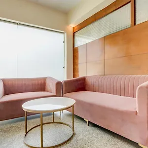 King Plaza Hotel 4*