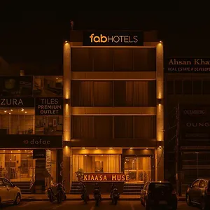 Hotel Fabexpress The Paradise - Nr Apollo Hospital 3*