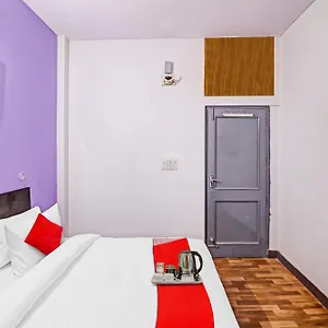 The Town House Jps Near Live Well Pharmacy 4*