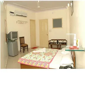 Hotel Vishesh Continental New Delhi