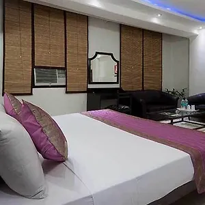 Sarthak Palace Near Karol Bagh Metro Station New Hotel