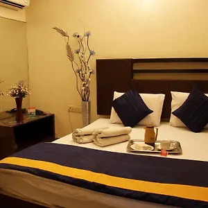 Oyo Paharganj Palace 3*