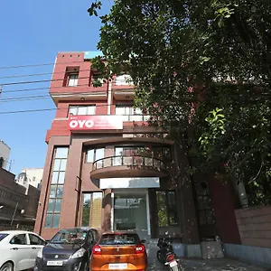 Oyo Flagship 746 Bhikaji Cama Place 3*
