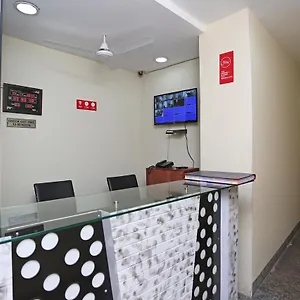 Hotel Oyo 714 De Plaza 3*