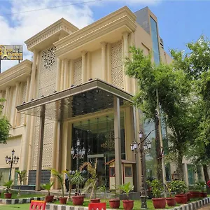 Hotel The Grand Parisian 3*